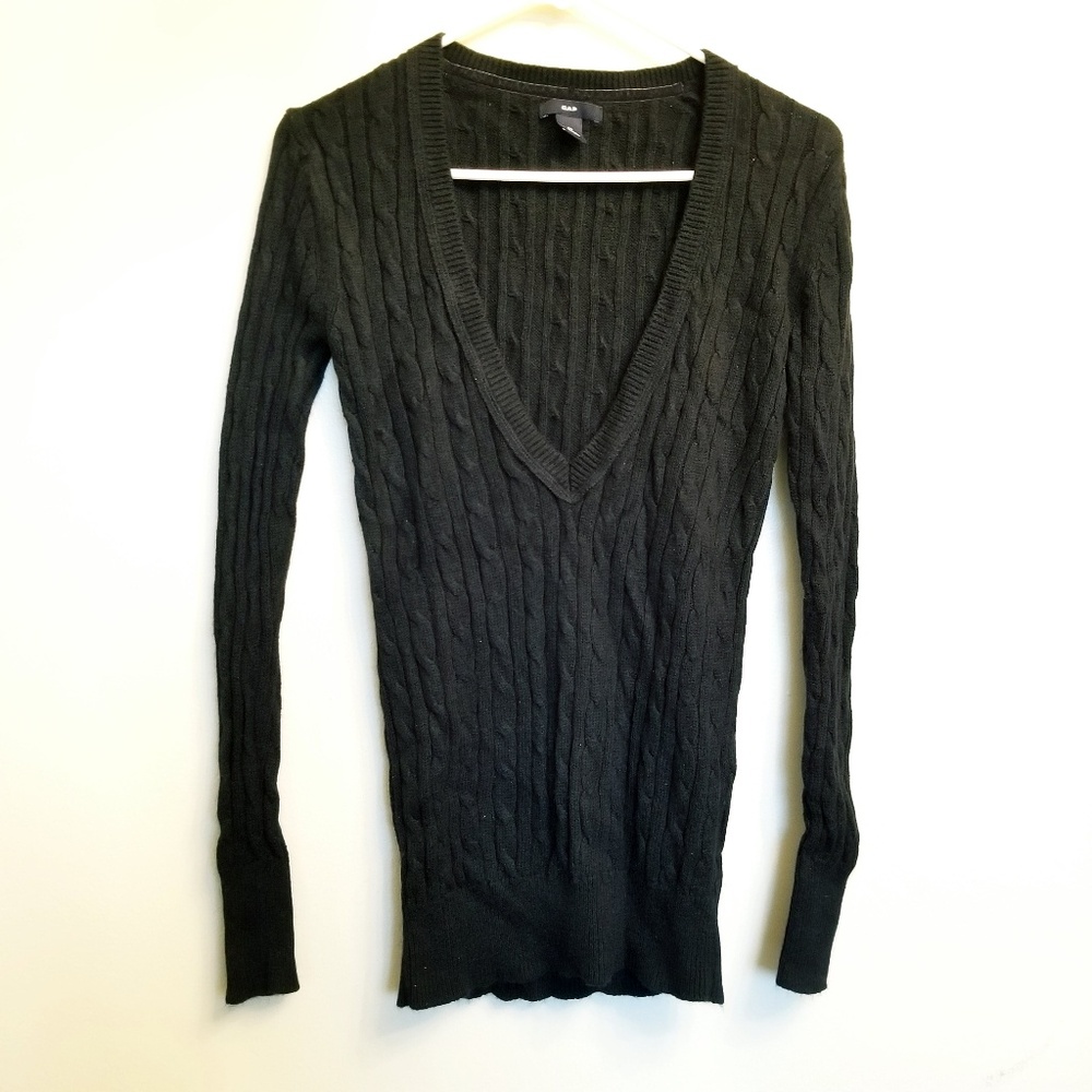 3 for $20. Sweater from GAP. Size XS - Picture 1 of 5